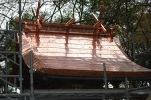 神社の銅葺き屋根