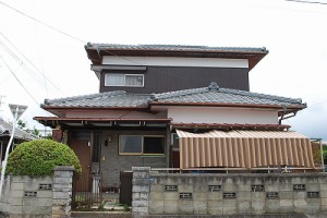 屋根瓦の葺き替え：１１月１５日