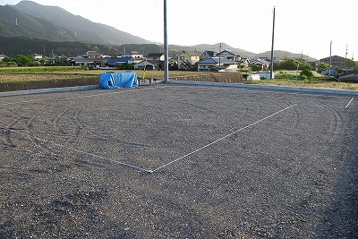 新築の敷地配置の検討 ： ５月１８日