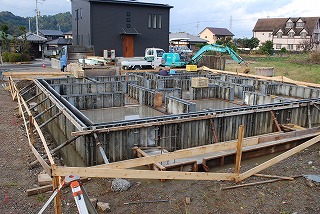 新築住宅の基礎工事