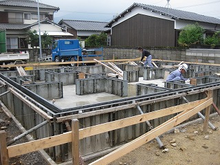 新築基礎工事