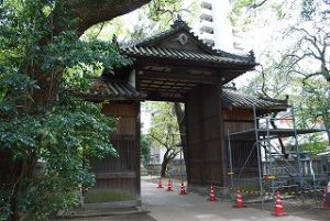 一宮神社さんの楼門